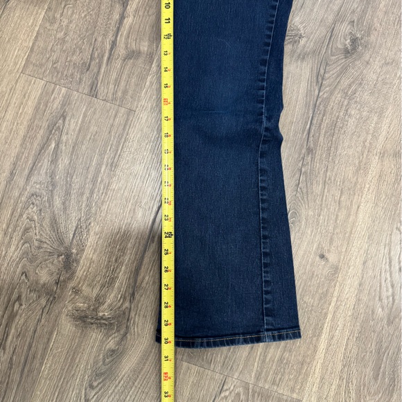 Levi's Shaping Bootcut - Picture 3 of 5